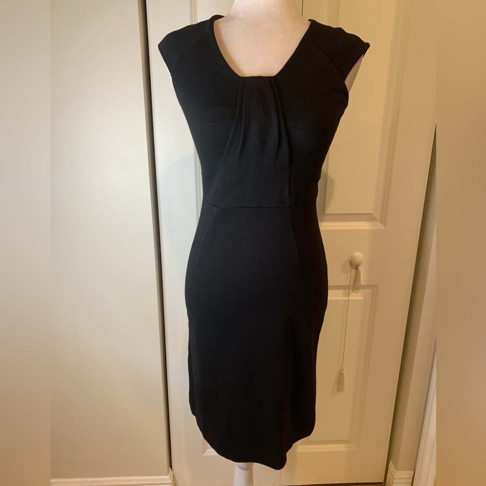 Banana Republic Bodycon Sheath Dress 👗